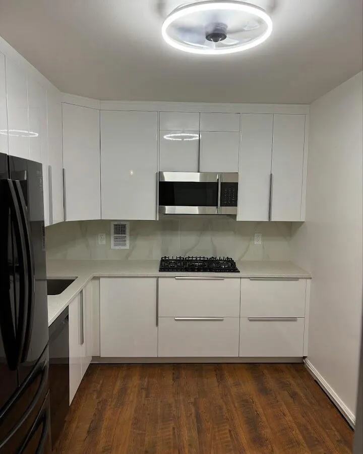Renovated kitchen with quartz countertops in Montrose